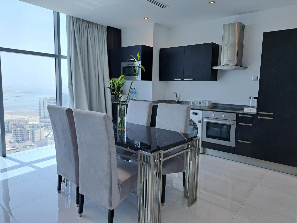 Skyline Apartments Manama Exterior photo